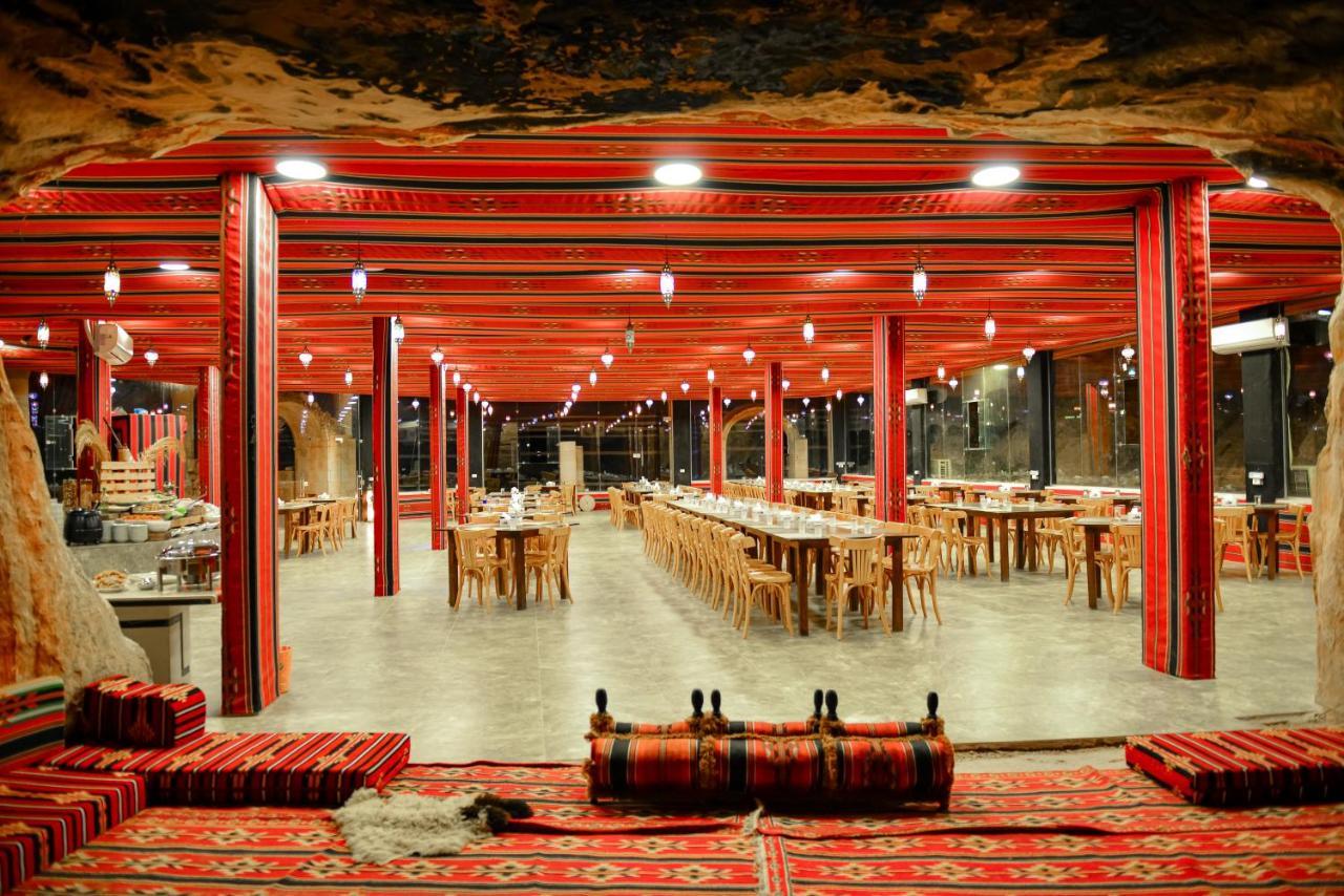 Отель Little Petra Bedouin Camp Al Hayy Экстерьер фото