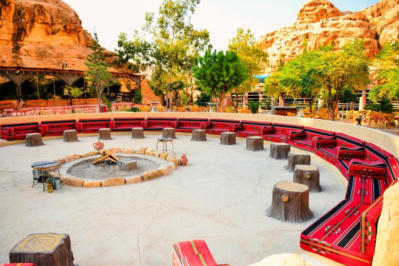 Отель Little Petra Bedouin Camp Al Hayy Экстерьер фото