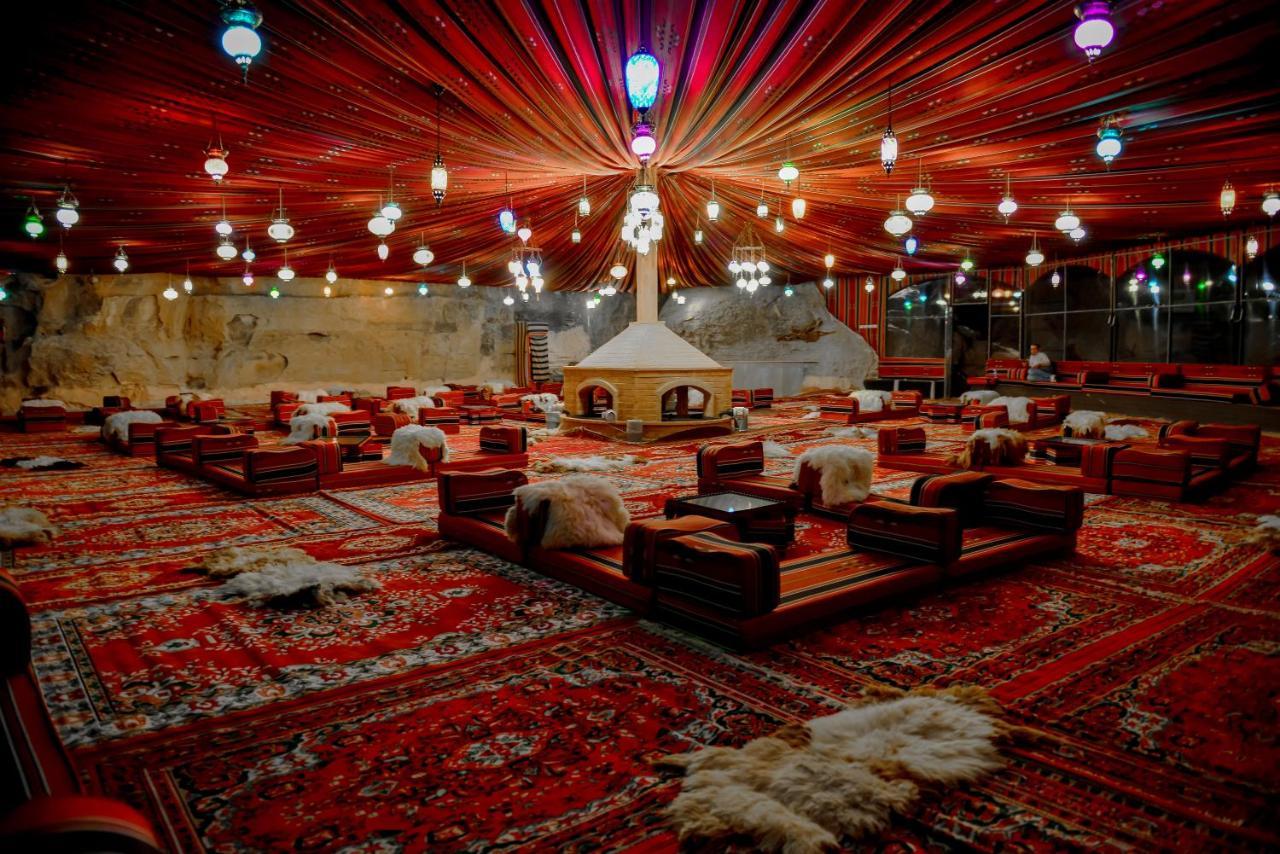Отель Little Petra Bedouin Camp Al Hayy Экстерьер фото