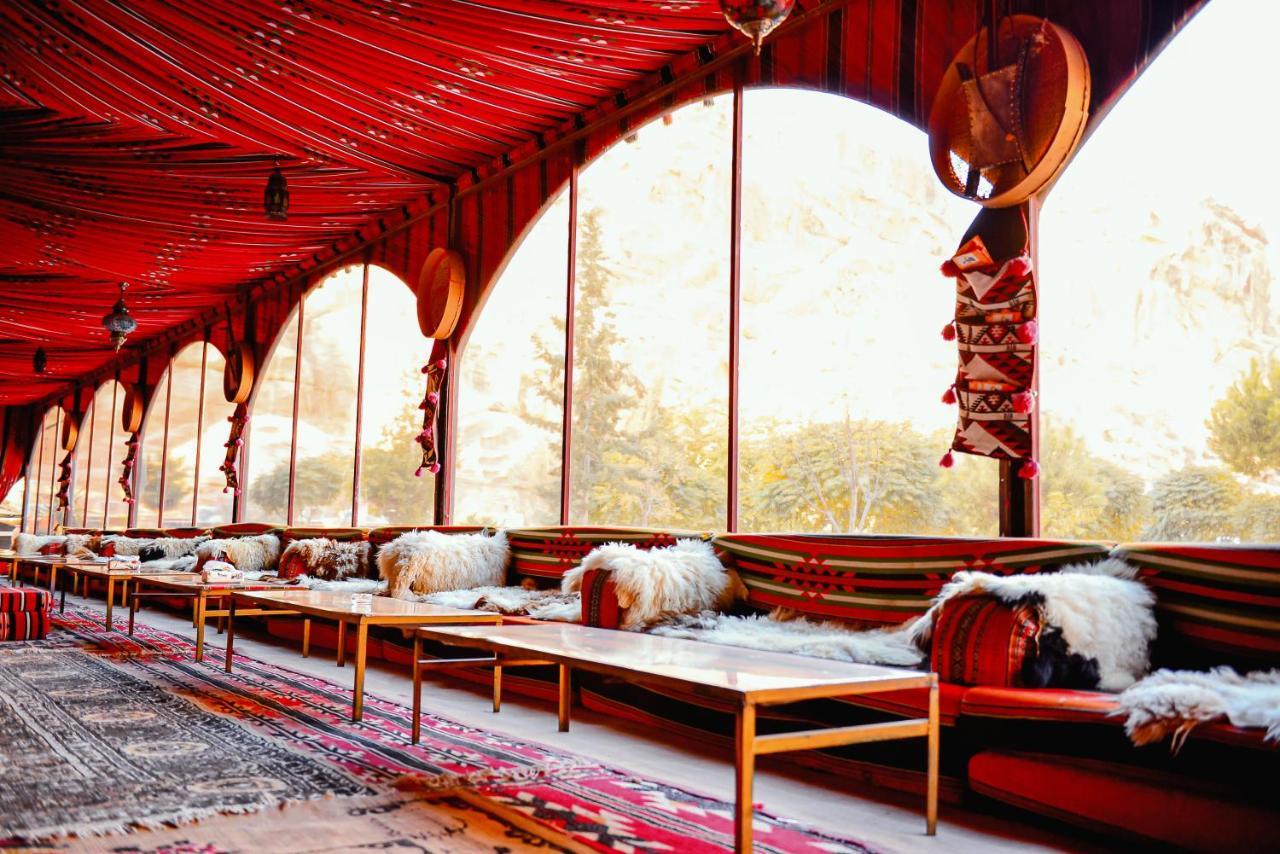 Отель Little Petra Bedouin Camp Al Hayy Экстерьер фото